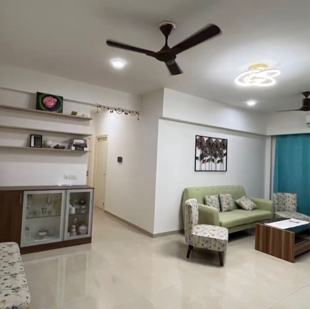2 BHK Apartment For Rent in Tata La Vida