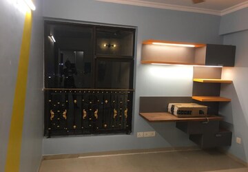Furnished Amenities in 2 BHK Apartment at Vaibhav CHS Juhu, Jannki Kutir – for Rent
