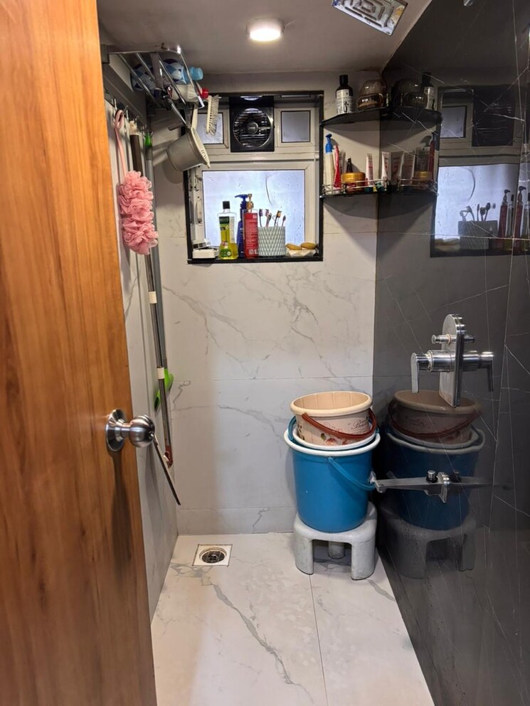 Bathroom, powai-vihar 1.5 Bedroom 590 Sq.Ft. Apartment In Powai Mumbai 9349371