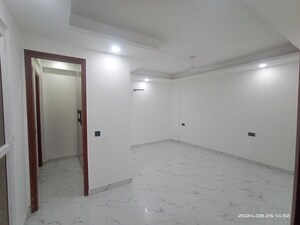 Room in 3 BHK Builder Floor at Vasant Kunj – for Rent