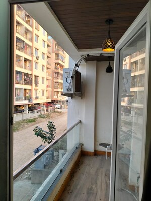 Balcony in 4 BHK Apartment at Mansarovar – for Rent