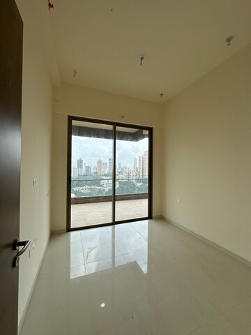 Master Bedroom in 3 BHK Apartment at The Prestige City, Mulund West – for Rent