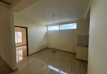 Room in 2 BHK Builder Floor at SV Towers Koramangala, Koramangala – for Rent