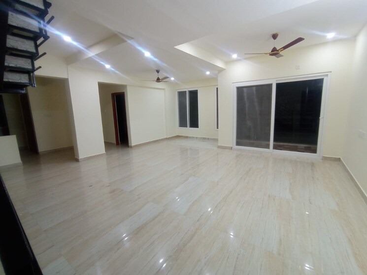 Room, shree-lakshmi-grand 4 Bedroom 2250 Sq.Ft. Apartment In Koramangala Bangalore 9349456