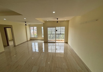 Room in 3 BHK Apartment at SV Towers Koramangala, Koramangala – for Rent