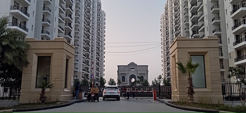 3.5 BHK + Servant Room 1835 Sq.Ft. Apartment in Omaxe Waterscapes