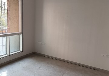 Room in 2 BHK Apartment at Dosti West County, Balkum Pada – for Rent