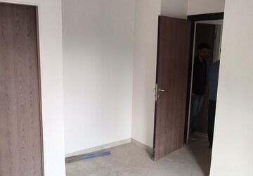 Room in 2 BHK Apartment at Dosti West County, Balkum Pada – for Rent