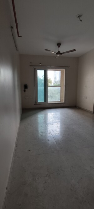 Room in 2 BHK Apartment at Dosti West County, Balkum Pada – for Rent