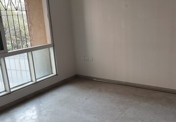 Room in 2 BHK Apartment at Dosti West County, Balkum Pada – for Rent