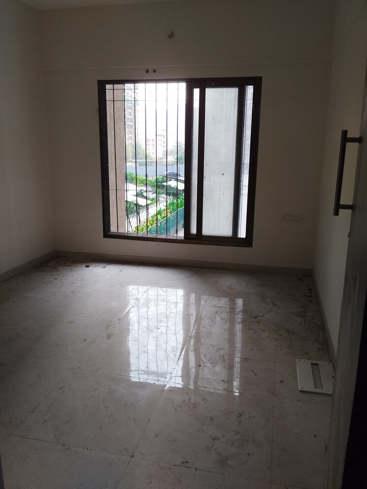 Room, dosti-planet-north-onyx 1 Bedroom 367 Sq.Ft. Apartment In Shilphata Thane 9349473