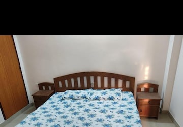 Bedroom in 1.5 BHK Apartment at Viraj Khand – for Rent