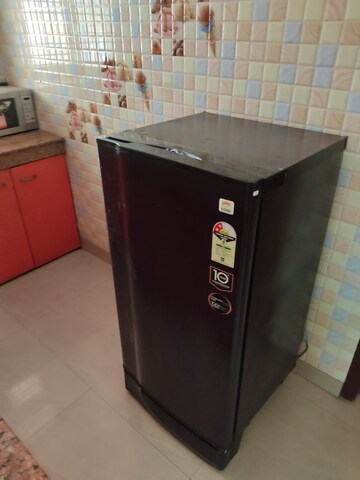 Furnished Amenities in 1.5 BHK Apartment at Viraj Khand – for Rent