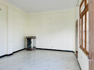 Room in 2 BHK Independent House at Gomti Nagar – for Rent