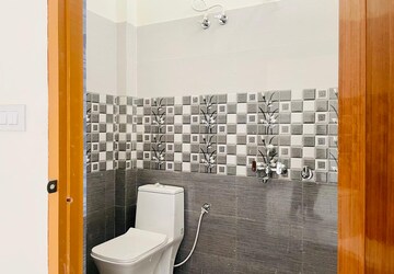 Bathroom in 2 BHK Independent House at Gomti Nagar – for Rent