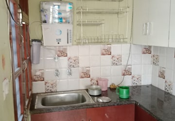 Kitchen in 1.5 BHK Builder Floor at Sector 18 – for Rent
