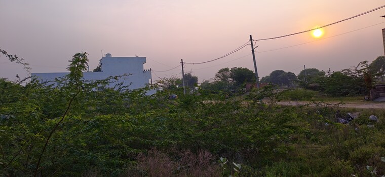 Garden, jagatpura  122 Sq.Yd. Plot In Jagatpura Jaipur 9349519