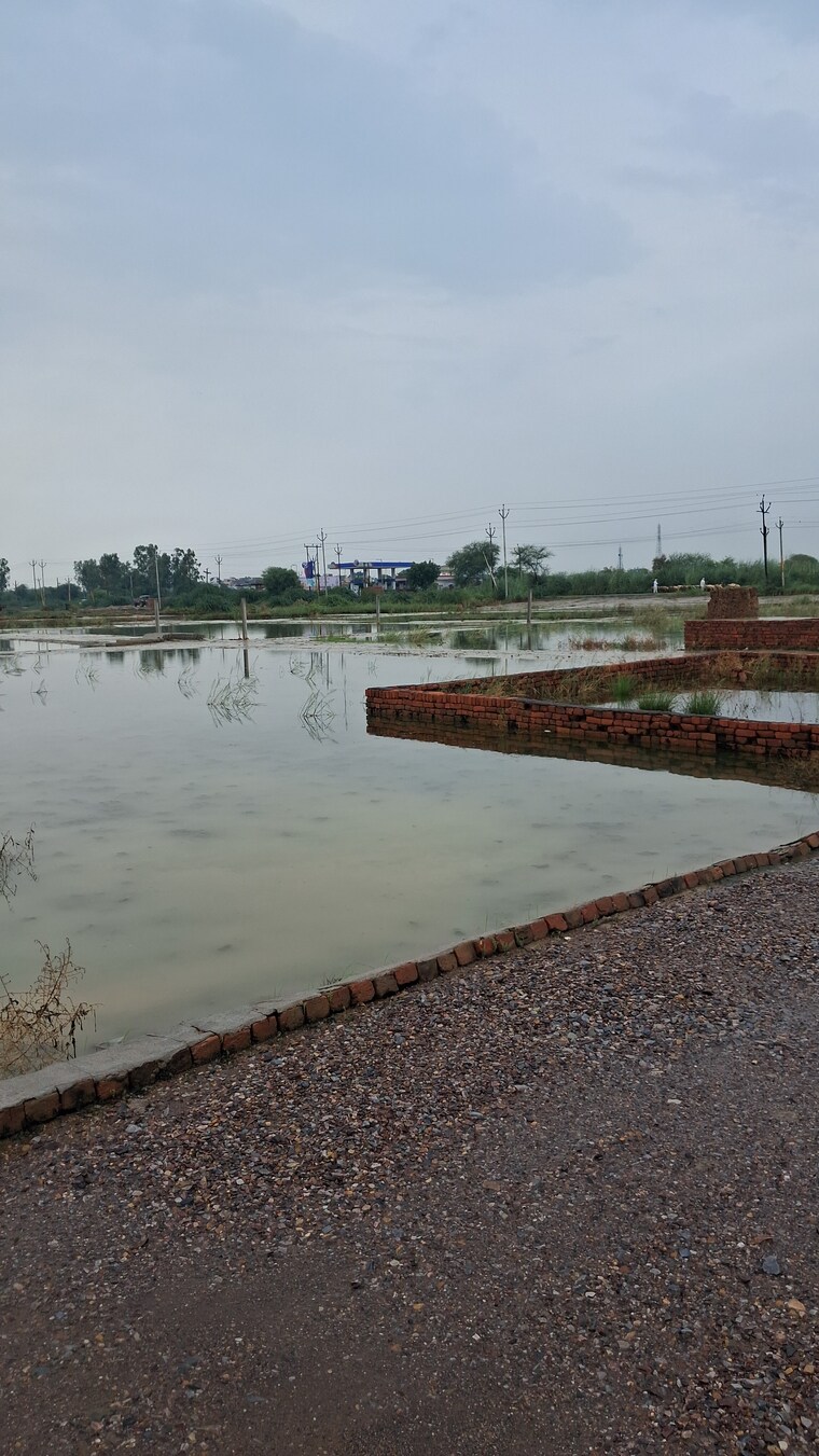 Exterior View, silani chowk  200 Sq.Yd. Plot In Silani Chowk Gurgaon 9349522