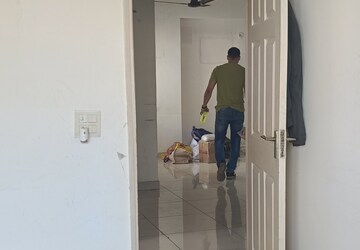 Building Lobby in 2 BHK Apartment at Antriksh Golf View, Sector 78 – for Rent