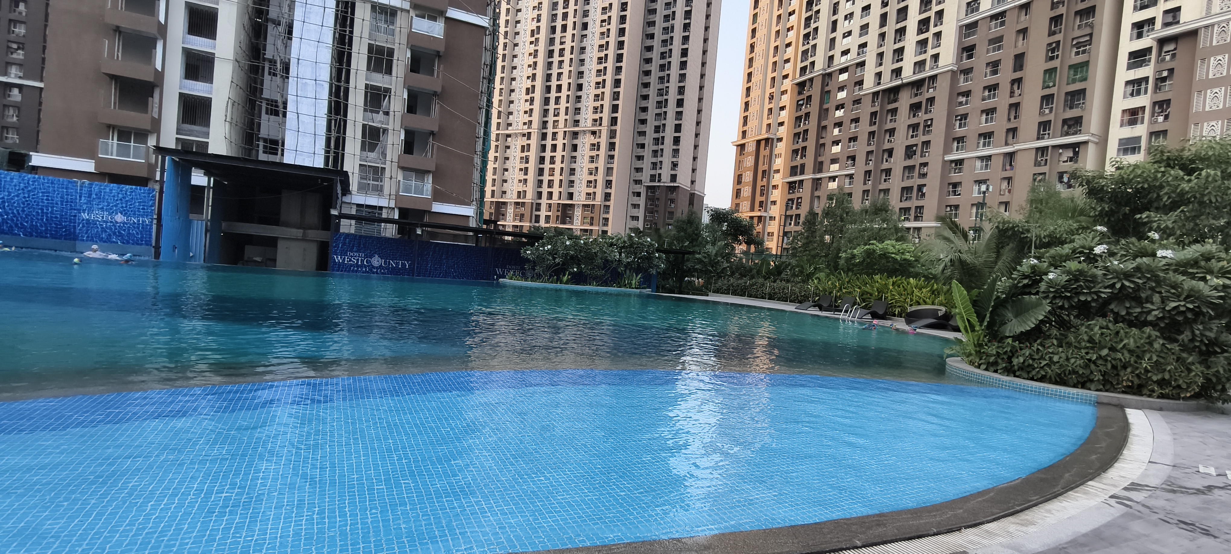 1.5 BHK + Pooja Room 650 Sq.Ft. Apartment in Dosti West County