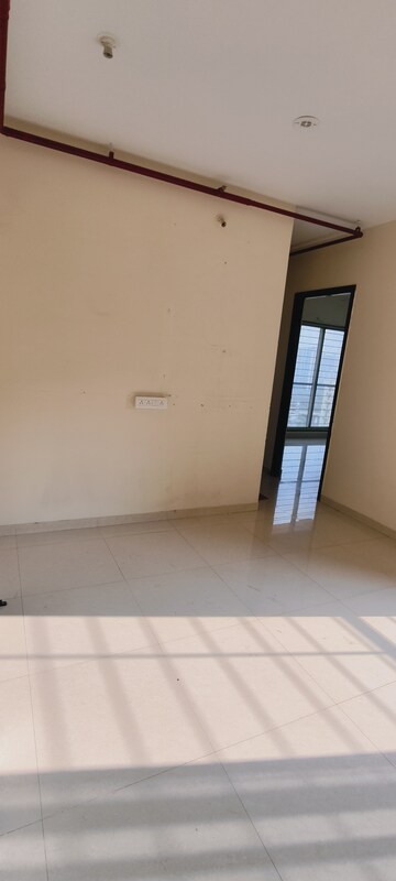 Room in 1.5 BHK Apartment at Dosti West County, Balkum Pada – for Rent