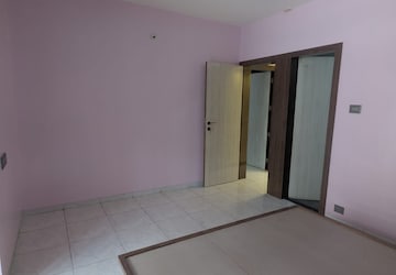 Room in 3 BHK Apartment at Sai Heritage Aundh, Aundh – for Rent