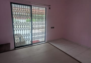 Room in 3 BHK Apartment at Sai Heritage Aundh, Aundh – for Rent
