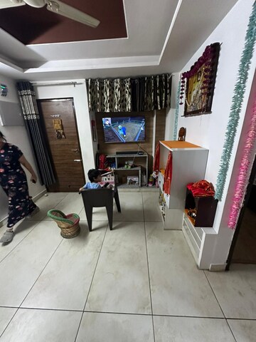 Living Room in 2 BHK Apartment at Mansarovar – for Rent