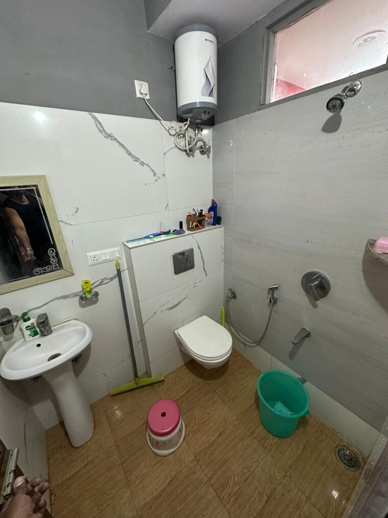 Attached Bathroom, mansarovar 2 Bedroom 1250 Sq.Ft. Apartment In Mansarovar Jaipur 9349544