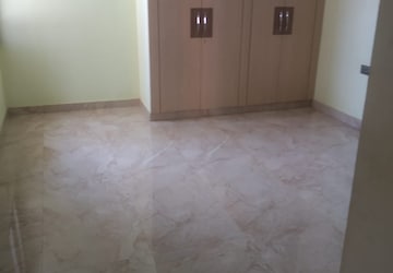 Room in 3 BHK Villa at Mansarovar Extension – for Rent