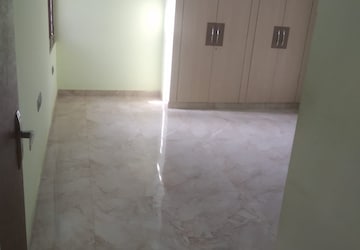 Room in 3 BHK Villa at Mansarovar Extension – for Rent