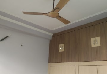 Furnished Amenities in 3 BHK Villa at Mansarovar Extension – for Rent