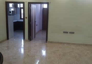 Room in 3 BHK Villa at Mansarovar Extension – for Rent