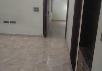 Room in 3 BHK Villa at Mansarovar Extension – for Rent