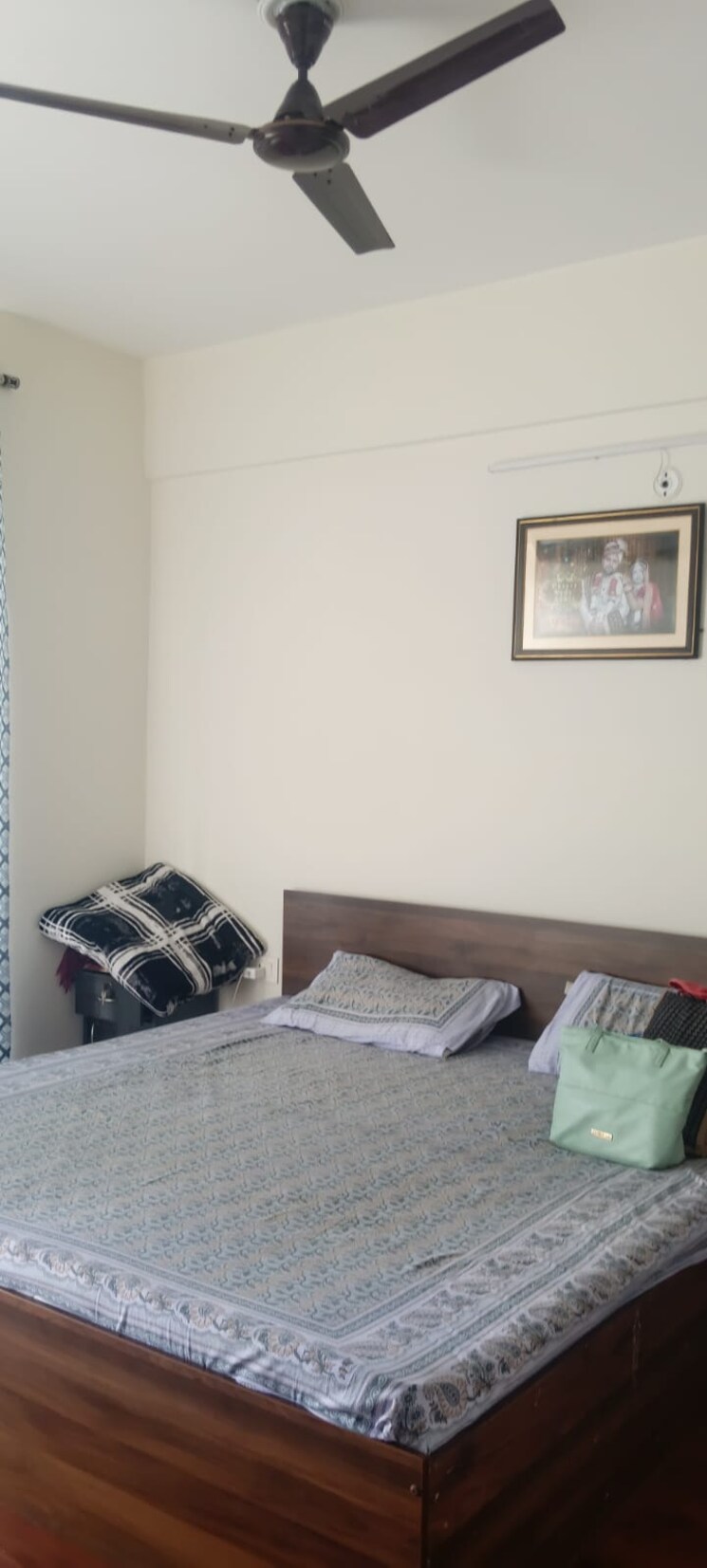 Living Room, gamma-shopping-mall 1 Bedroom 30 Sq.Mt. Independent House In Gamma I Greater Noida Greater Noida 9349552