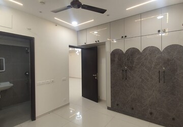 Room in 3 BHK Apartment at Rajapushpa Provincia, Narsingi – for Rent