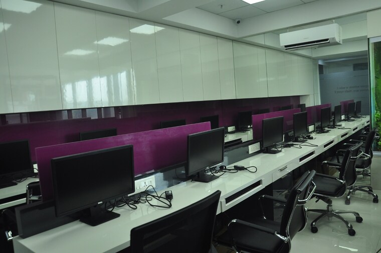 Team Area, cello-triumph Commercial Office Space 850 Sq.Ft. In Goregaon West Mumbai 9349573