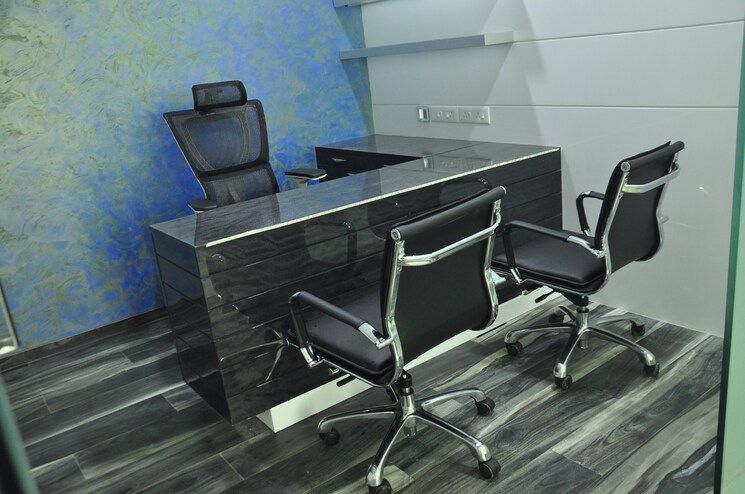 Gym, cello-triumph Commercial Office Space 850 Sq.Ft. In Goregaon West Mumbai 9349573