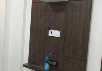 Furnished Amenities in 2 BHK Apartment at Kandivali East – for Rent