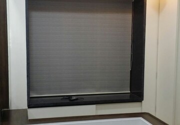 Room in 2 BHK Apartment at Kandivali East – for Rent