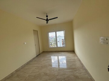 Room in 4 BHK Apartment at Shree Lakshmi Grand, Koramangala – for Rent
