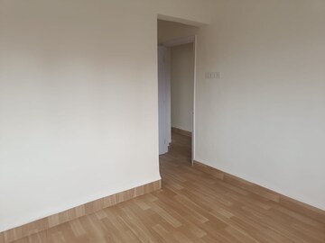 Room in 2 BHK Apartment at Sheffield Towers, Andheri West – for Rent