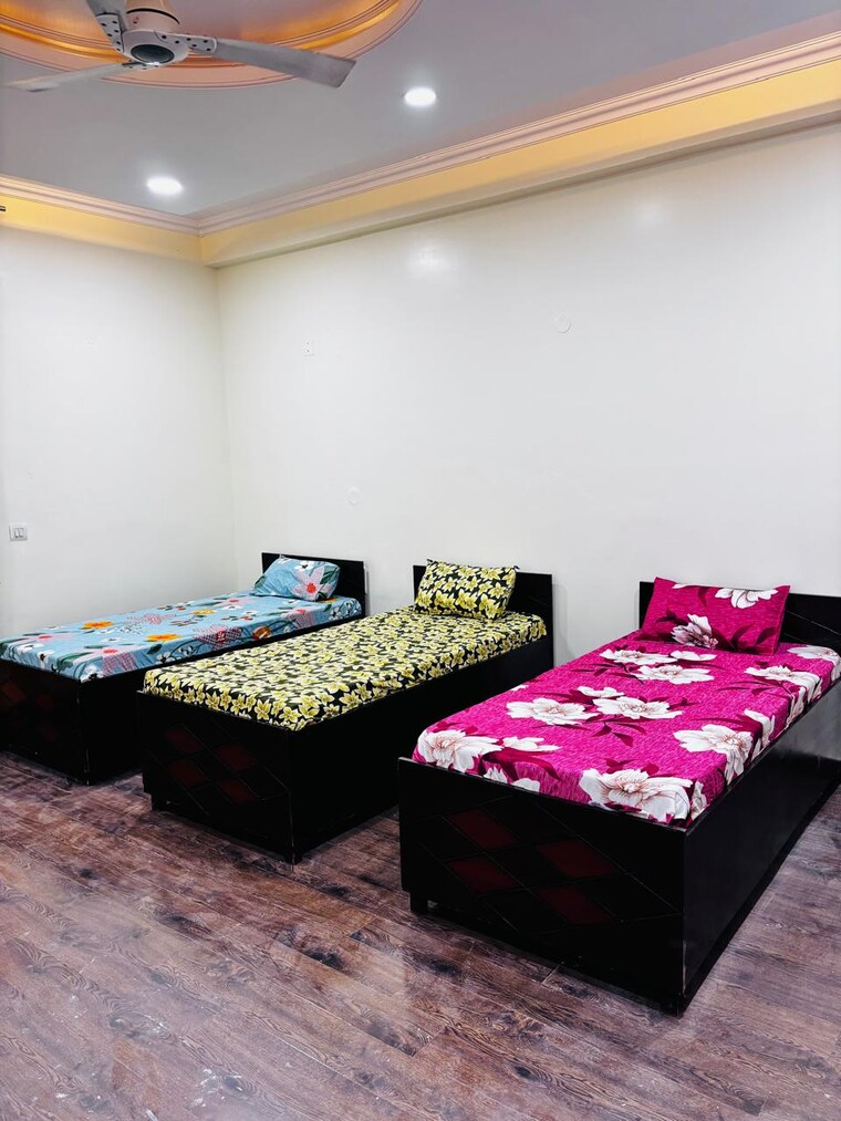 Bedroom, sector 55 1 RK 850 Sq.Ft. Independent House In Sector 55 Noida 9349603