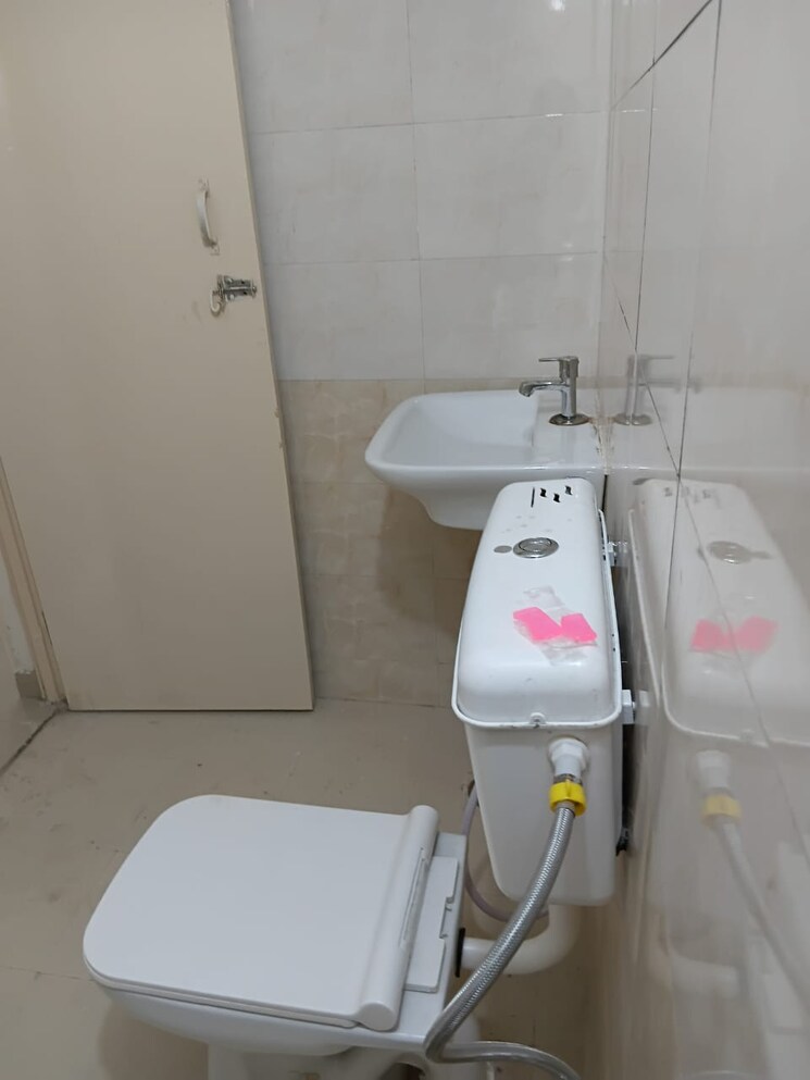 Bathroom, pivotal-riddhi-siddhi 2 Bedroom 587 Sq.Ft. Apartment In Sector 99 Gurgaon 9349609