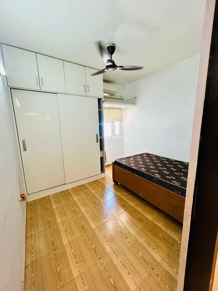 Room, smart-world-gems 2.5 Bedroom 1675 Sq.Ft. Apartment In Sector 89 Gurgaon 9349614