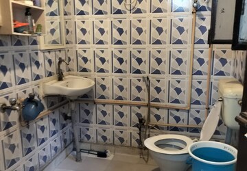 Bathroom in Studio Independent House at RWA Apartments Sector 30, Sector 30 – for Rent