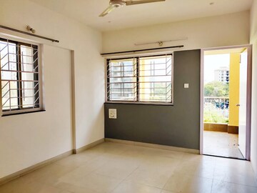 Room in 3 BHK Apartment at Paranjape Crystal Garden, Baner – for Rent