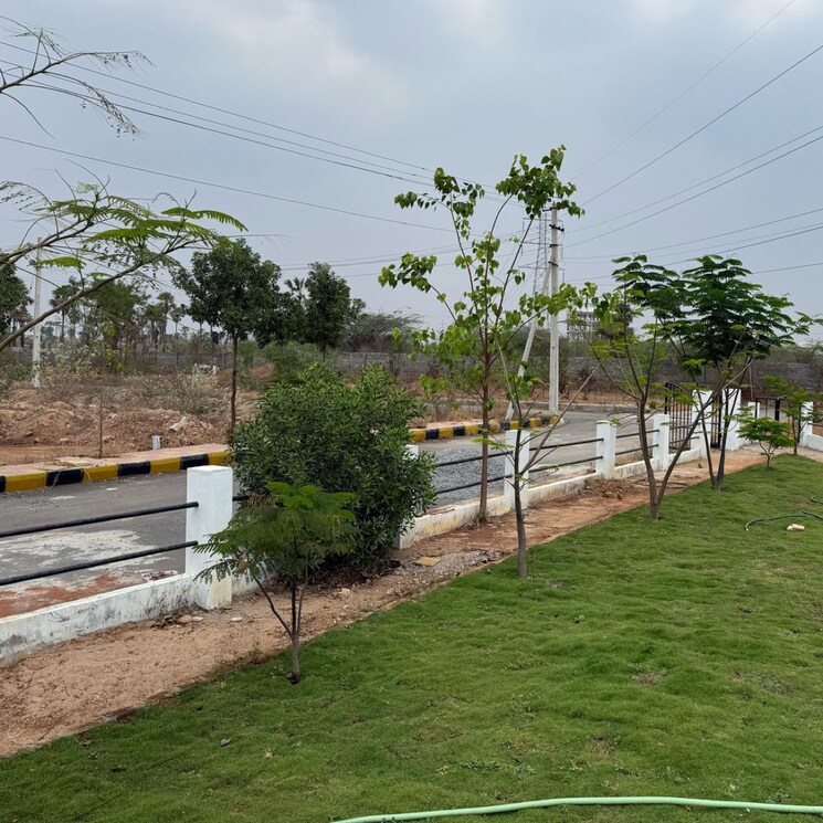 Garden, siri-mahagiri-golden-city-new  152 Sq.Yd. Plot In Yacharam Hyderabad 9349646
