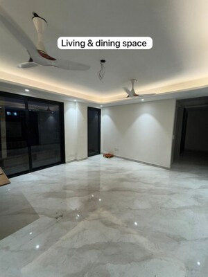 Room in 4 BHK Builder Floor at Palm Residency Chhatarpur, Chattarpur – for Sale