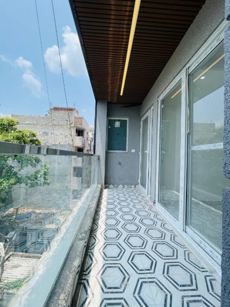 Balcony, palm-residency-chhatarpur 3 Bedroom 1350 Sq.Ft. Builder Floor In Chattarpur Delhi 9349688